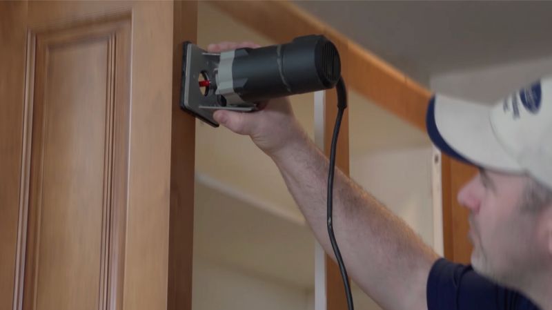 Installer Sean Cabinet Refacing