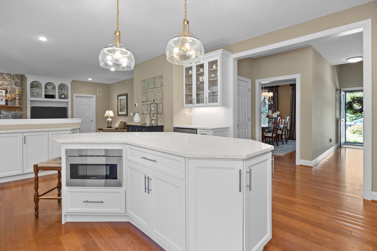 Kitchen islands